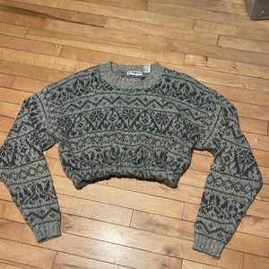 Vintage Crop Sweater Size L